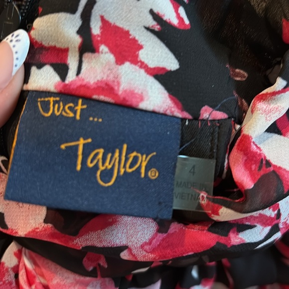 Just Taylor Halter Neck Floral Dress - Picture 2 of 6